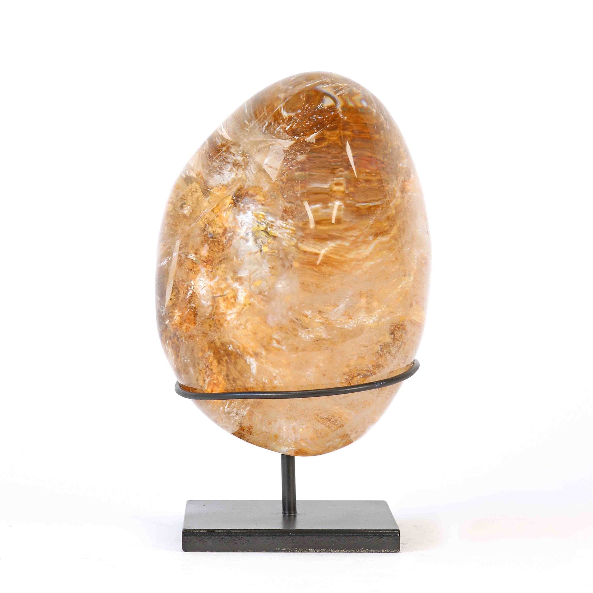 Bergkristall mit Einschlüssen (Chlorit) auf Display
